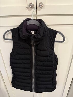 Lululemon Women’s Black Quilted Puffer Vest (Size 8)